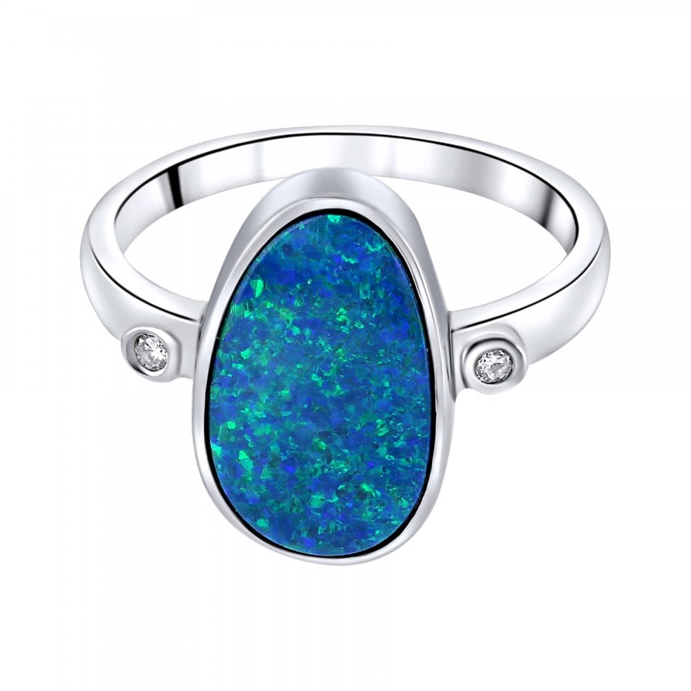 18ct white gold 2.32ct opal doublet & 0.05ct diamond ring