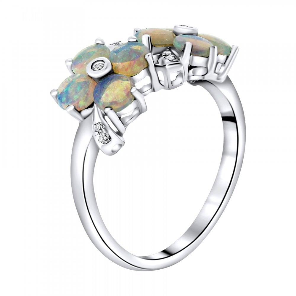 18ct white gold 1.17ct natural opal & 0.05ct diamond ring