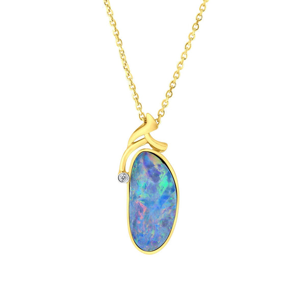 14ct yellow gold 3.12ct opal doublet & 0.01ct diamond pendant