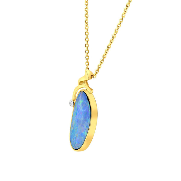 14ct yellow gold 3.12ct opal doublet & 0.01ct diamond pendant