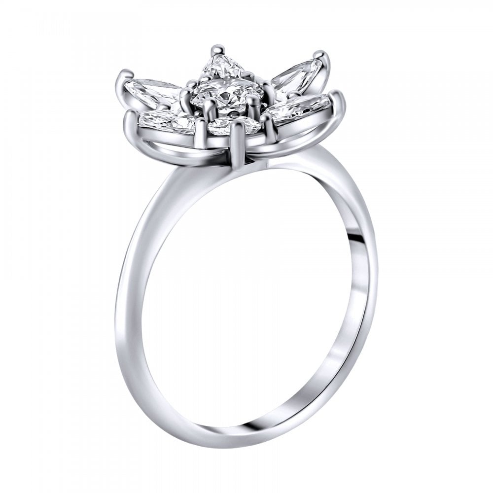 Preowned platinum 2.01ct flower cluster diamond ring