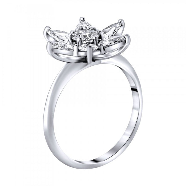 Preowned platinum 2.01ct flower cluster diamond ring
