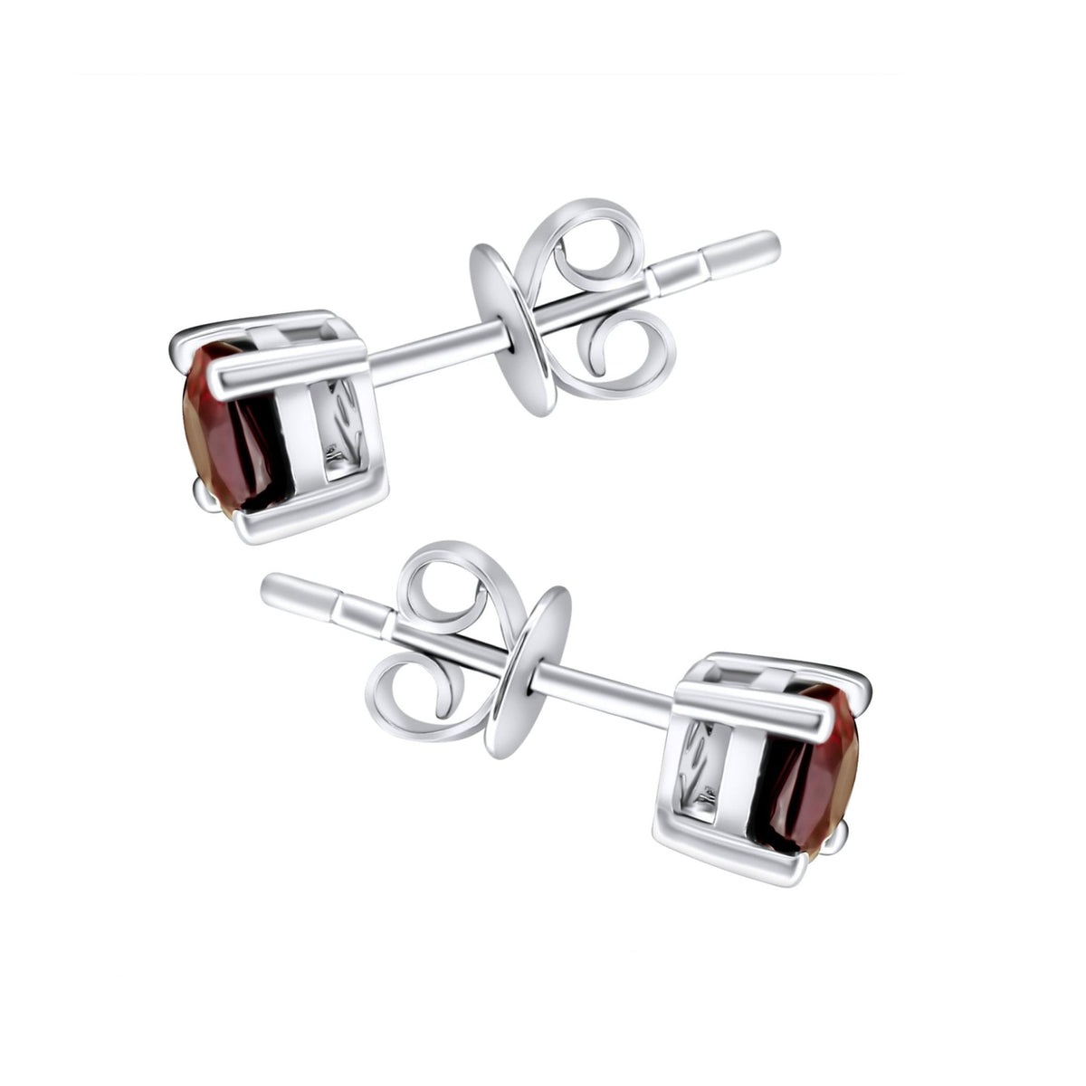 18ct yellow gold 5mm x 5mm garnet stud earrings