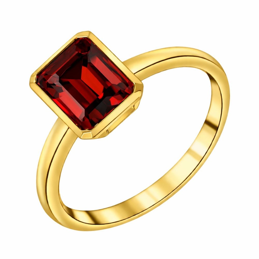 9ct yellow gold 8mm x 6mm garnet ring