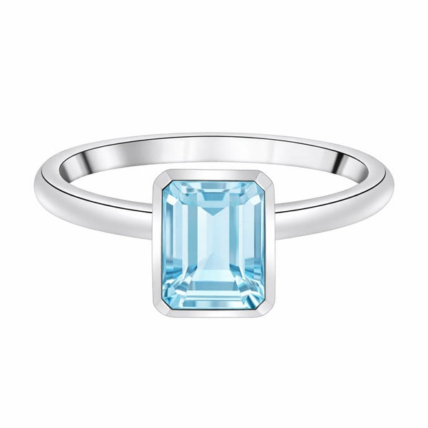 9ct white gold 8mm x 6mm aquamarine ring