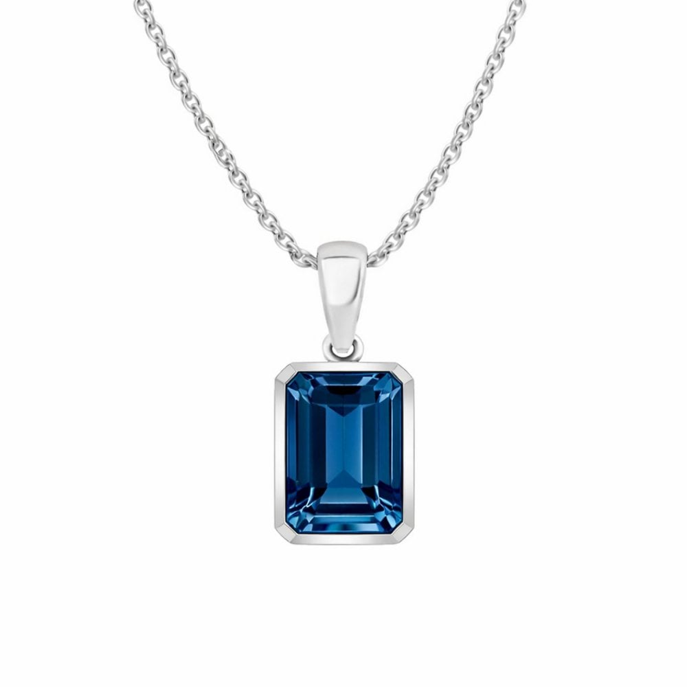 9ct white gold 8mm x 6mm London blue topaz pendant