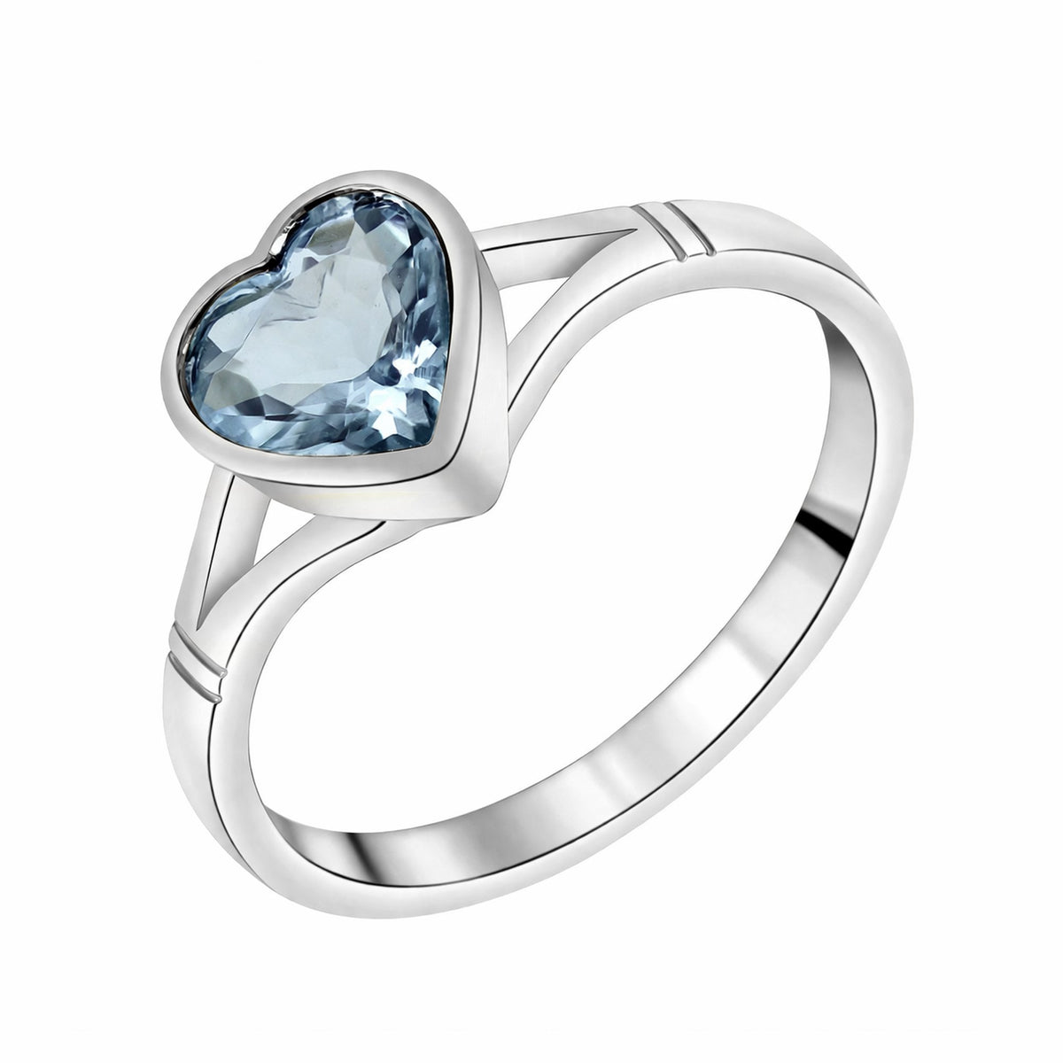 9ct white gold 8mm x 8mm heart aquamarine ring