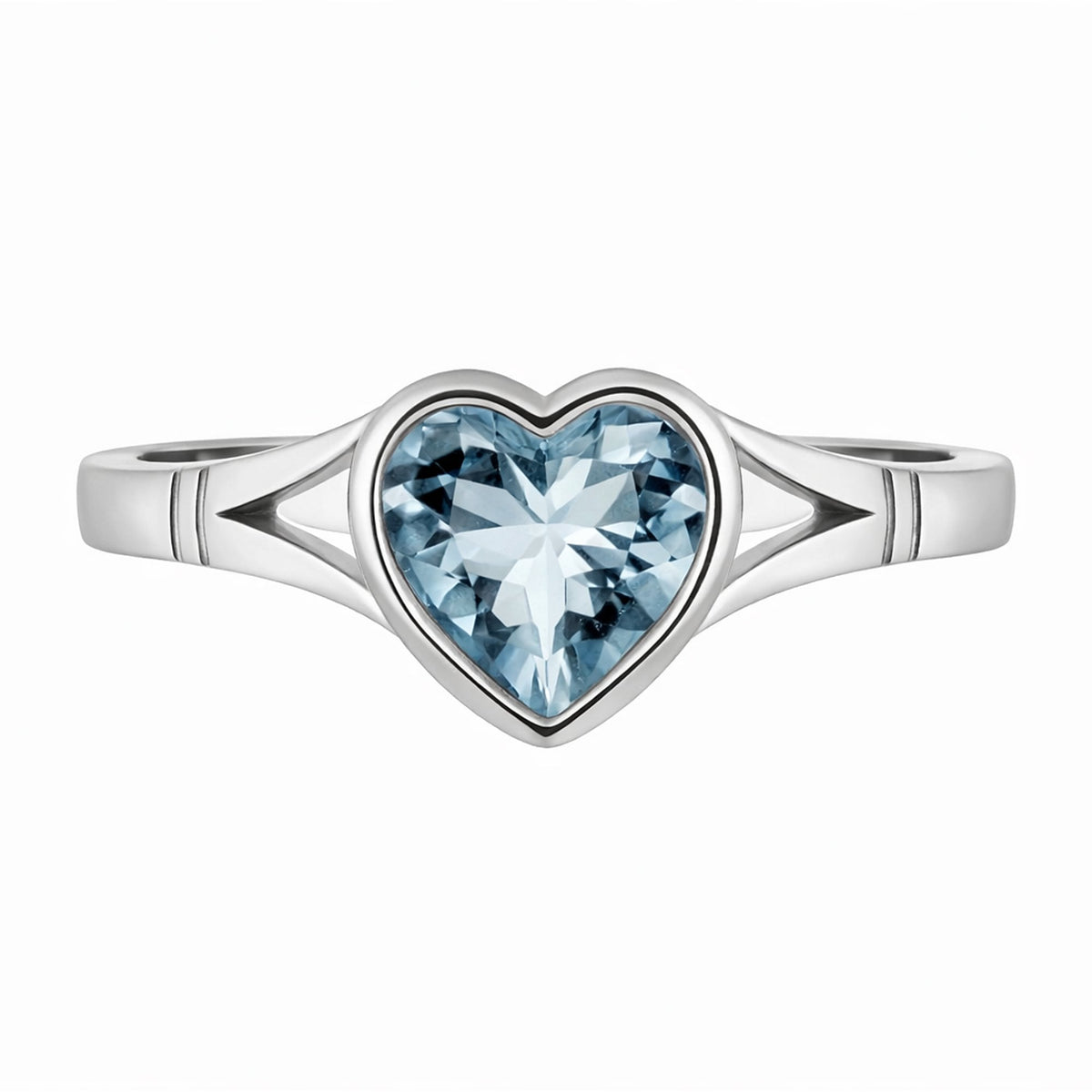 9ct white gold 8mm x 8mm heart aquamarine ring