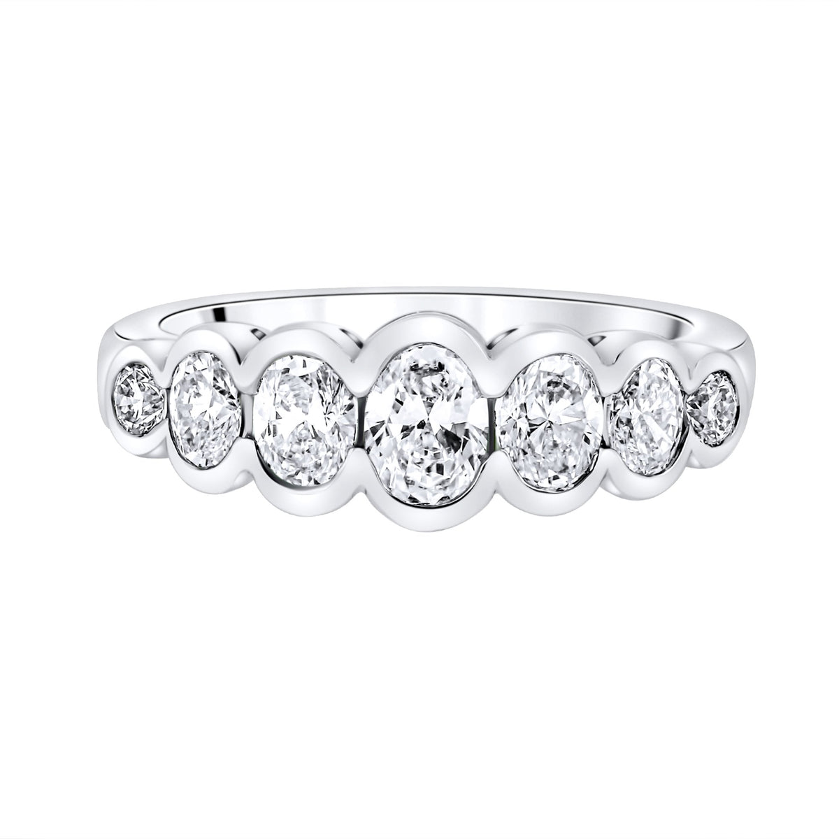 18ct white gold 1.36ct oval & round brilliant diamond ring