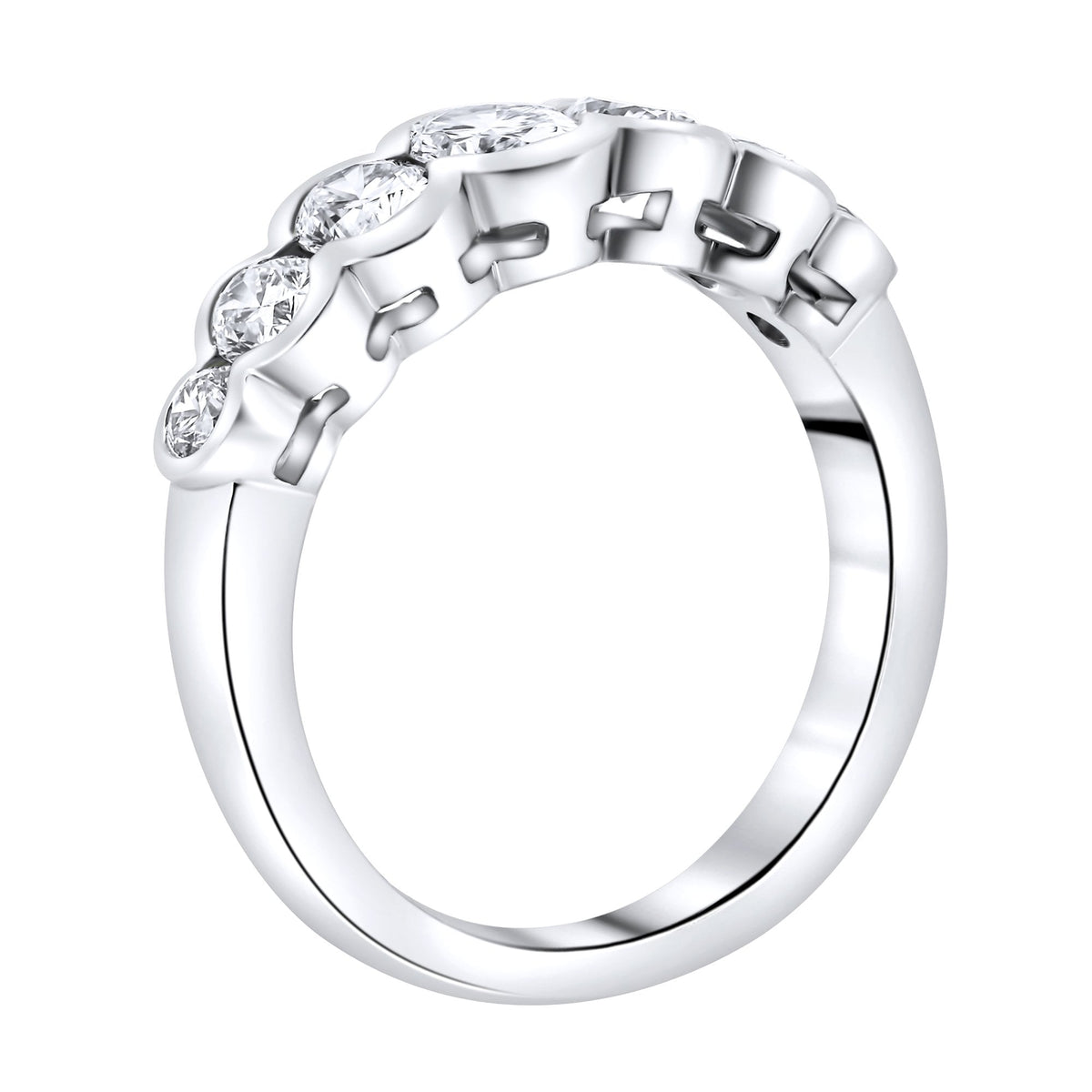 18ct white gold 1.36ct oval & round brilliant diamond ring