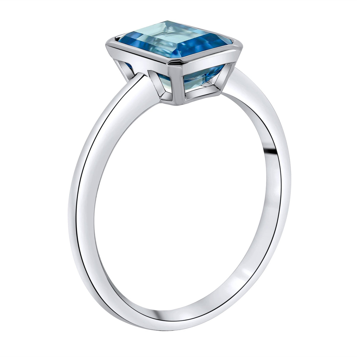 9ct white gold 9mm x 7mm Swiss blue topaz ring