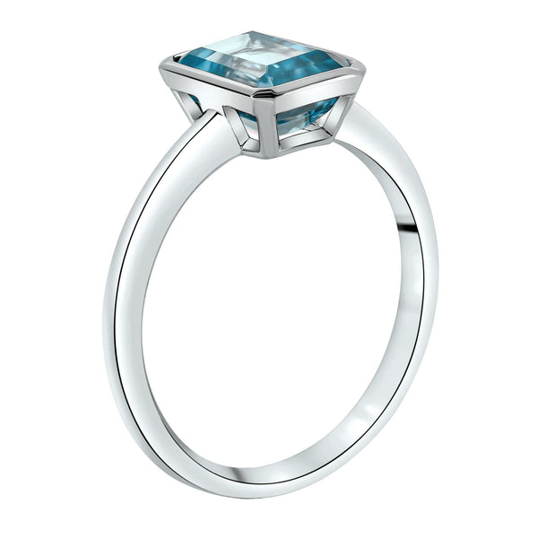 9ct yellow gold 9mm x 7mm aquamarine ring